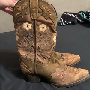 SOLD Laredo boots women’s size 7